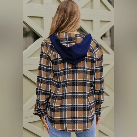 NWT Hem & Thread Starting Again Plaid Hooded Long Sleeve Flannel Top Navy/Camel - Picture 5 of 13